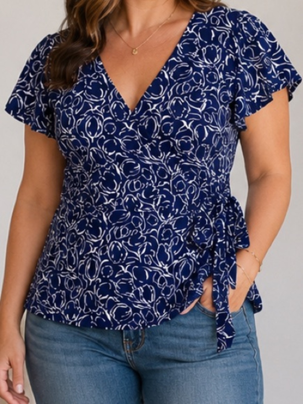 Kaileigh Miranda Side Tie Knit Top XXL. Navy and white.